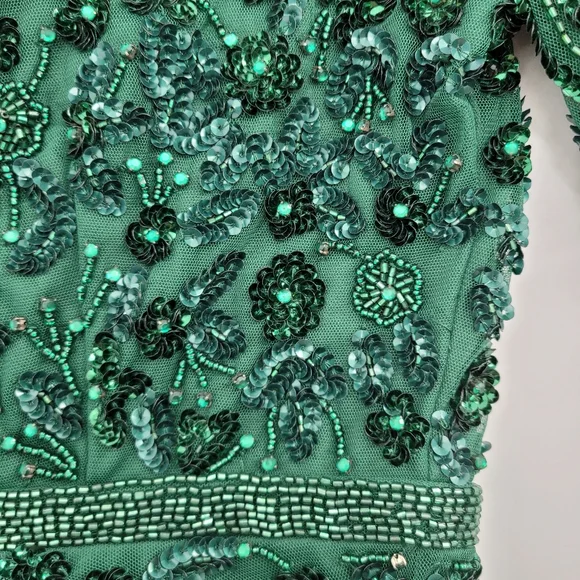 Mac Duggal Green Embellished V Neck 3/4 Sleeve A Line Gown - Picture 15 of 15